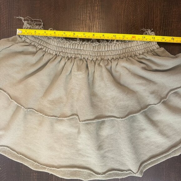 Aerie Women’s Olive Green Layered Mini Skirt Size Large Casual Boho Style - Picture 3 of 5